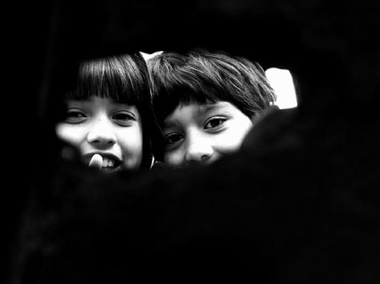 author : Olav Murillo                    title: mira!