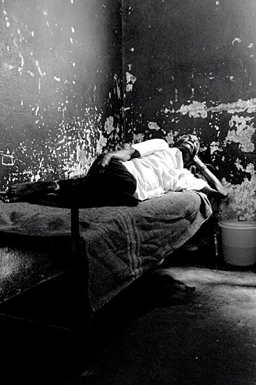 author : José Silva Pinto                    title: Só