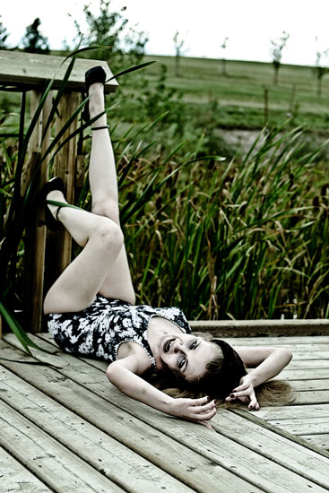 autor: Tanya Plonka
t&iacute;tulo: Meaghan | Classy swamp pinup