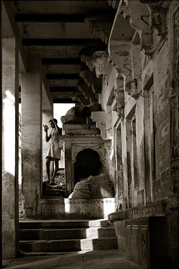 auteur : Jorge Garcia Pereira                    titre: INDIA