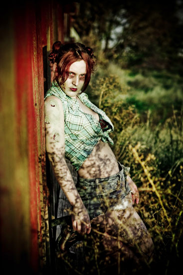 autor : Tanya Plonka                    t&iacute;tulo: Cassandra | Farm girl zombie