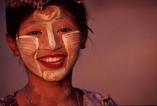 autor: Chad Meacham
t&iacute;tulo: Burmese Girl