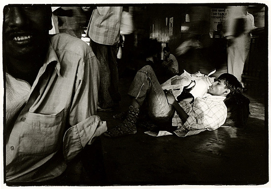 autor: Stefan Rohner
t&iacute;tulo: 	New Delhi Train Station 1