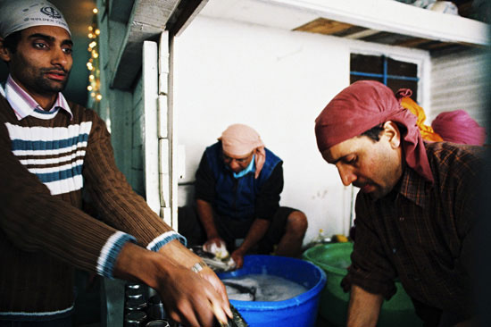 author : Rui Mira                    title: Lava-se