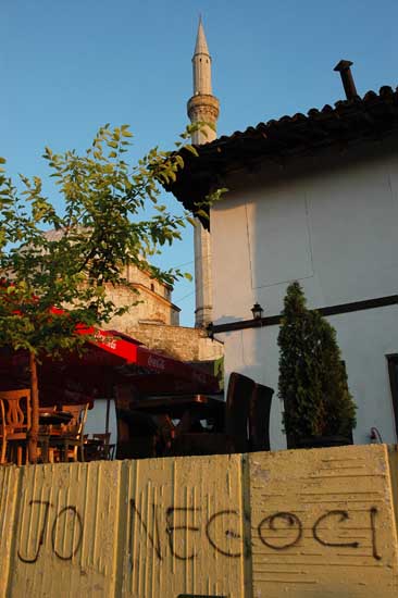 autor: Yves Rousselet
t&iacute;tulo: On ne négocie pas affirme ce graffiti