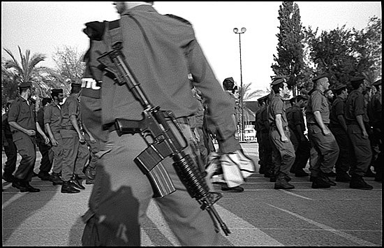 autor: Patrick Tombelle
t&iacute;tulo: Military base near Tel Aviv