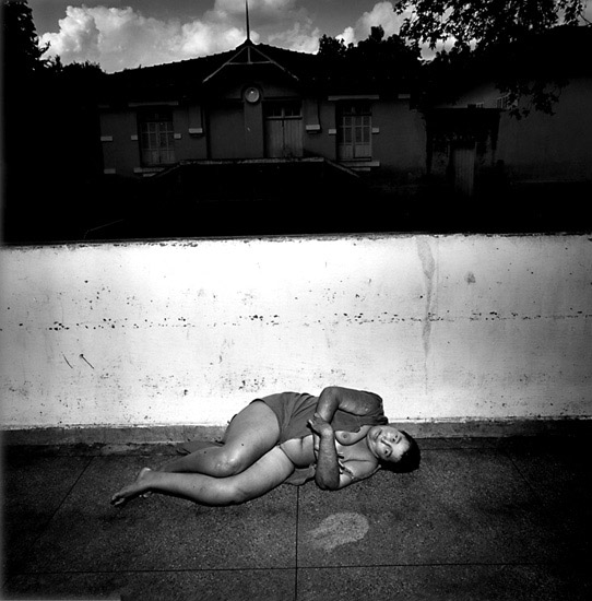 author: Cláudio Edinger
title: Insane Asylum