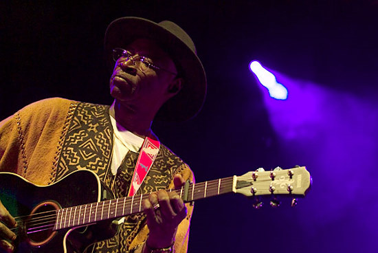 autor: Mário Pires
t&iacute;tulo: Ali Farka Touré