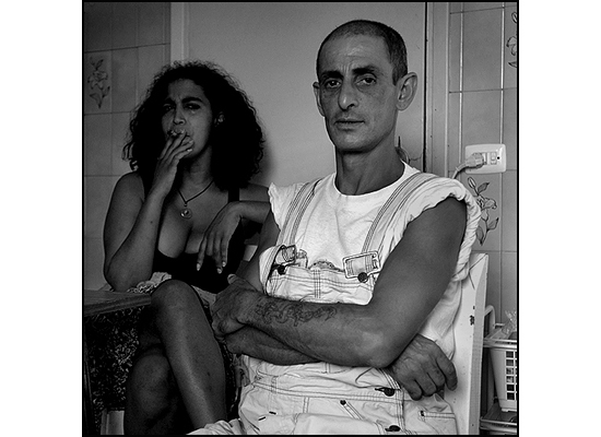 author : Stefan Rohner                    title: vecinos 2