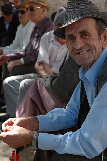 autor: Yves Rousselet
t&iacute;tulo: A l