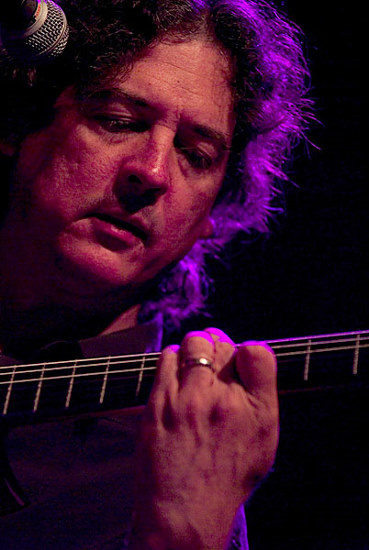 author : Mário Pires                    title: Grupo Mayra Andrade