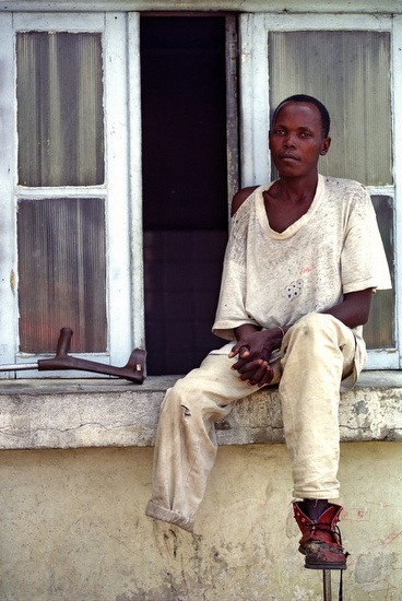 author : Cláudio Versiani                    