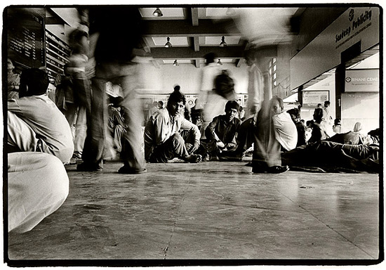autor: Stefan Rohner
t&iacute;tulo: 	New Delhi Train Station 3