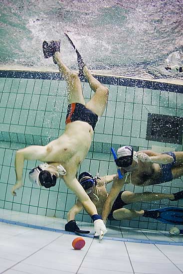 author : Rodrigo Cabrita                    title: Hóquei Subaquático