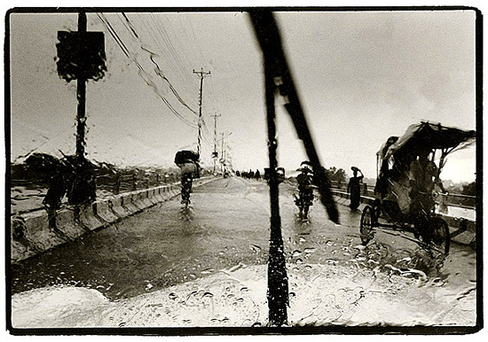 autor: Stefan Rohner
t&iacute;tulo: somewhere between Varanasi & Kathmandu ...