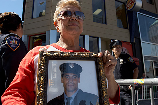 autor: Martin Fuchs
t&iacute;tulo: Four Years Later - 9/11 commemoration