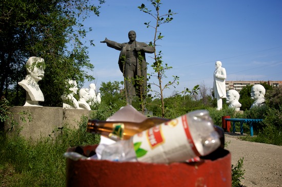 autor : Joost De Raeymaeker                    t&iacute;tulo: Semey