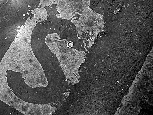 autor: Alain-Gilles Bastide
t&iacute;tulo: Rue des vieilles putes