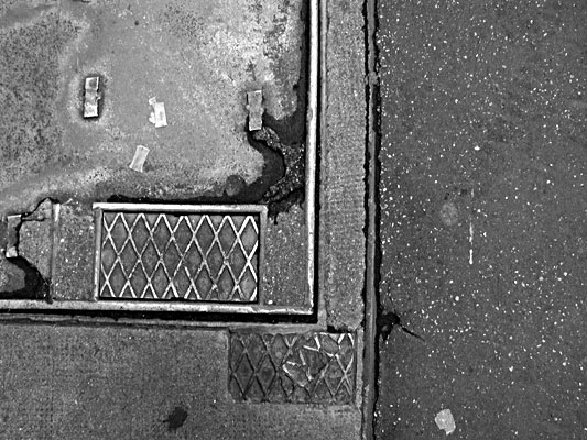 autor: Alain-Gilles Bastide
t&iacute;tulo: Just around the corner