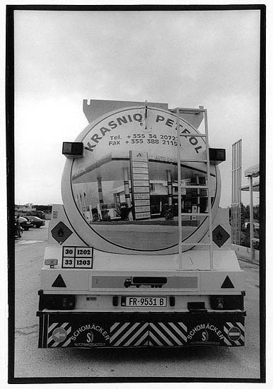 autor: Yves Rousselet
t&iacute;tulo: parking de l