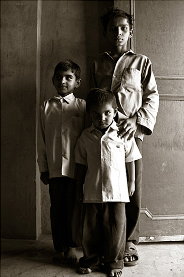 author : Jorge Garcia Pereira                    title: INDIA