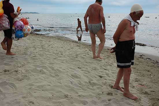 autor: Yves Rousselet
t&iacute;tulo: Costume de bain entre tradition et modernité